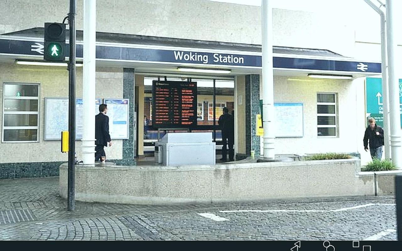 New Central Woking 1 And 2 Bedroom Apartments With Free Gym, Close To Train Station Dış mekan fotoğraf