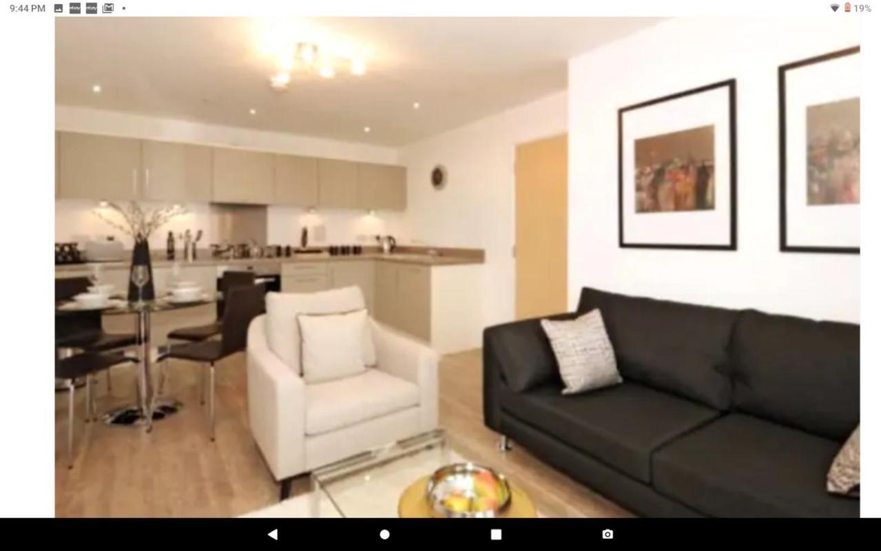 New Central Woking 1 And 2 Bedroom Apartments With Free Gym, Close To Train Station Dış mekan fotoğraf
